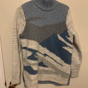 Women’s Blue and Gray Sweater